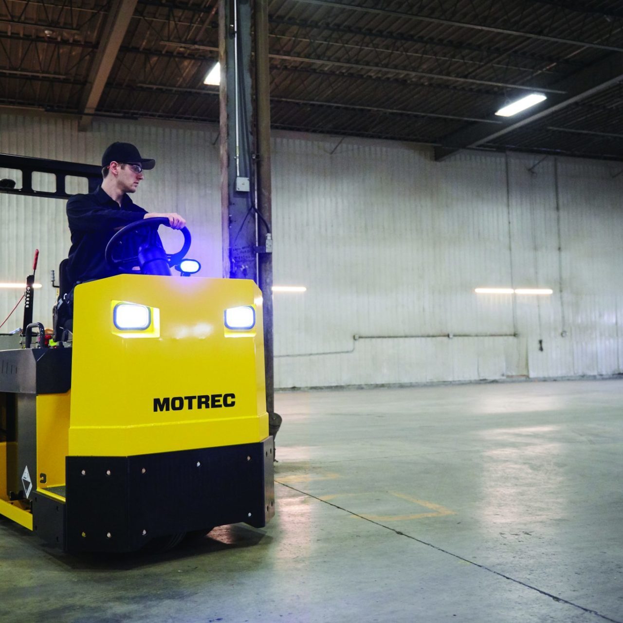 Motrec-MarketingImage-Action_MT310